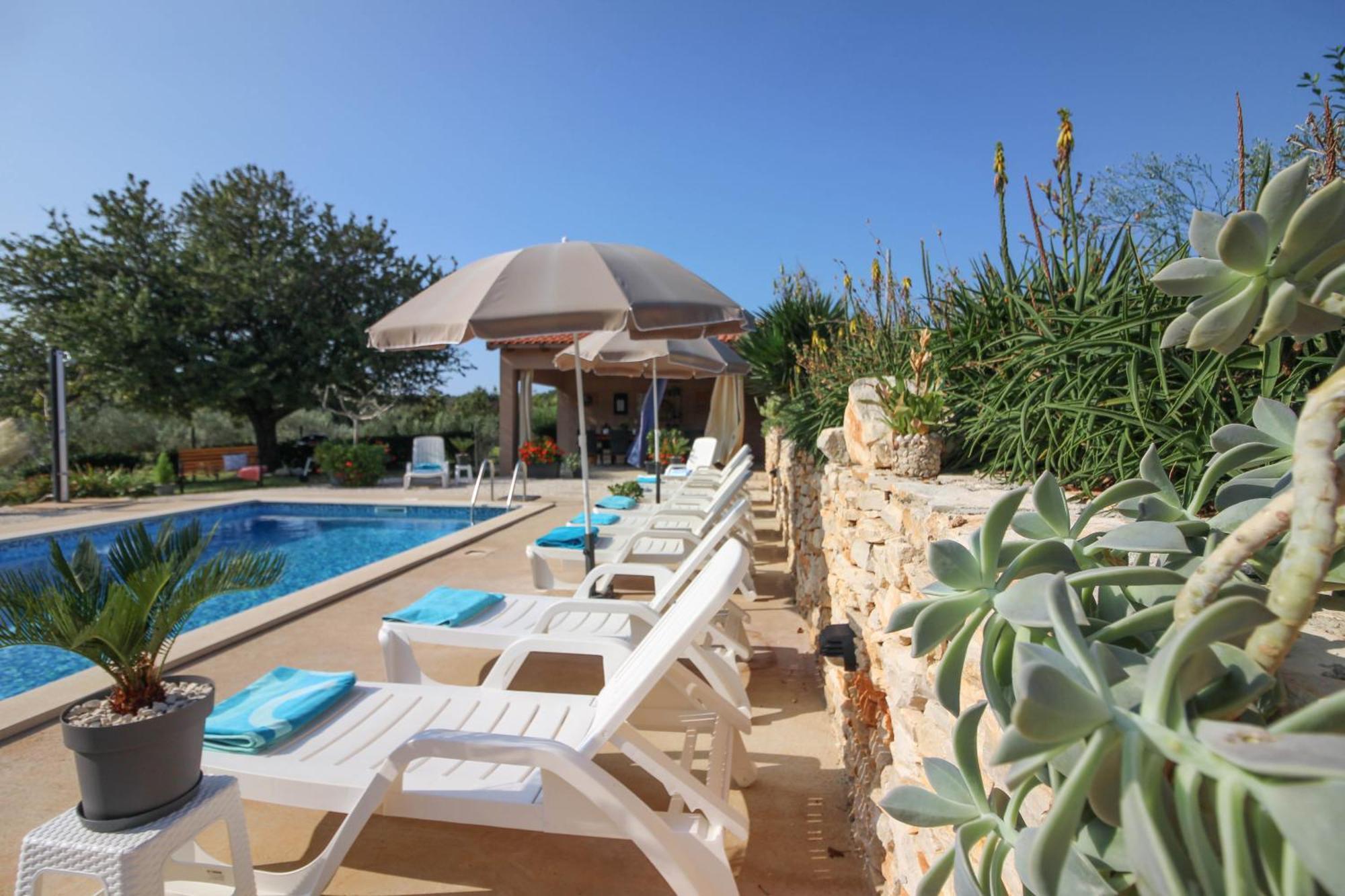 Wonderful Villa Palera II With Pool, Immersed In The Nature Near The Beach Лижнян Экстерьер фото